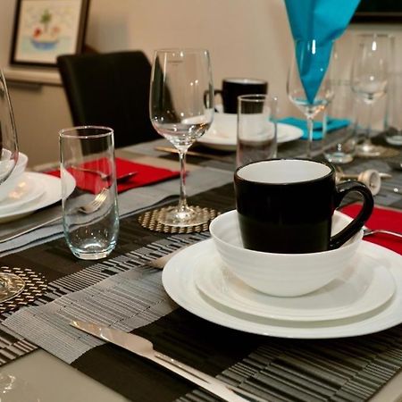 Aqua Dreams - Serviced Luxury Modern Belfast City Centre 2 Bed Apartment Ngoại thất bức ảnh