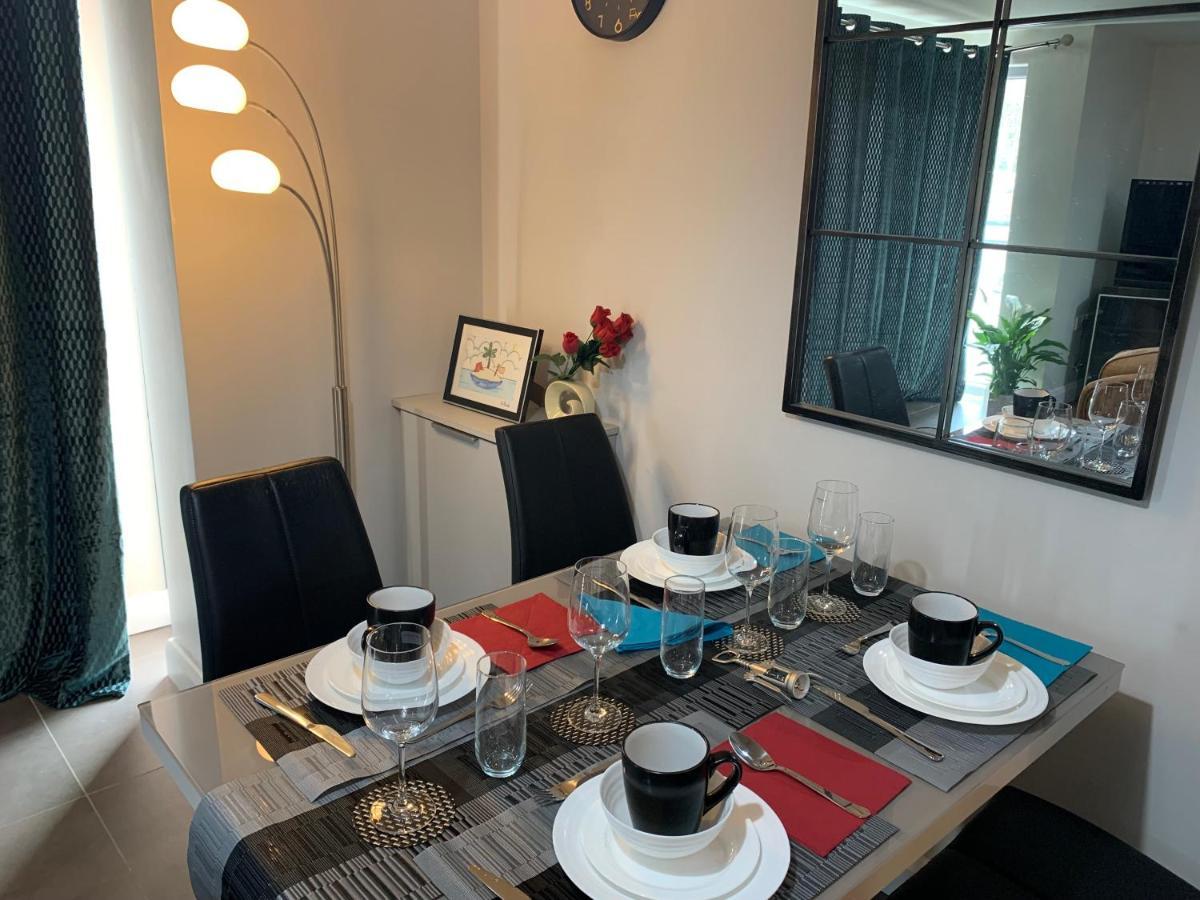 Aqua Dreams - Serviced Luxury Modern Belfast City Centre 2 Bed Apartment Ngoại thất bức ảnh