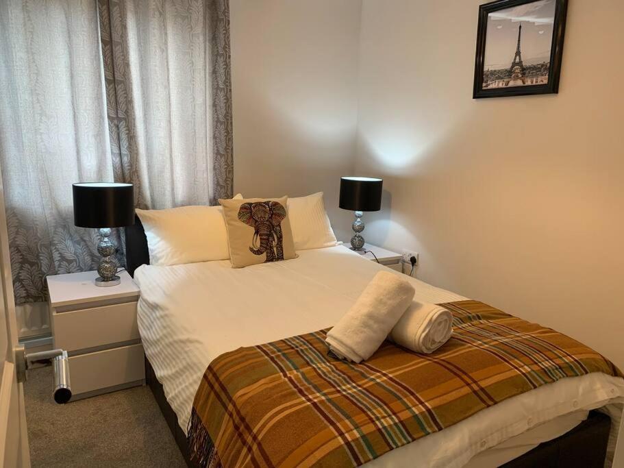 Aqua Dreams - Serviced Luxury Modern Belfast City Centre 2 Bed Apartment Ngoại thất bức ảnh