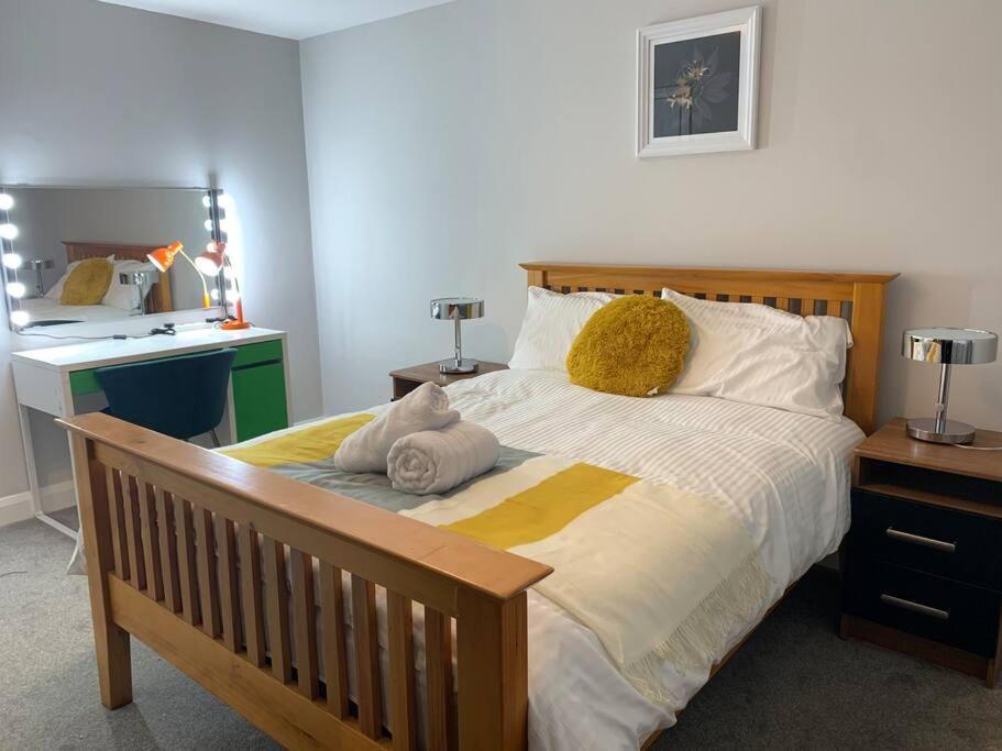 Aqua Dreams - Serviced Luxury Modern Belfast City Centre 2 Bed Apartment Ngoại thất bức ảnh