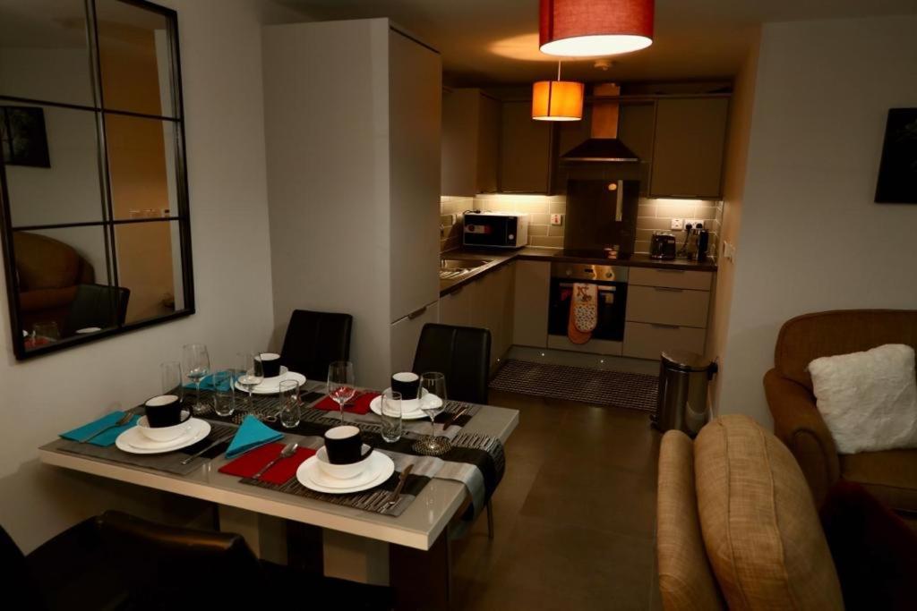 Aqua Dreams - Serviced Luxury Modern Belfast City Centre 2 Bed Apartment Ngoại thất bức ảnh