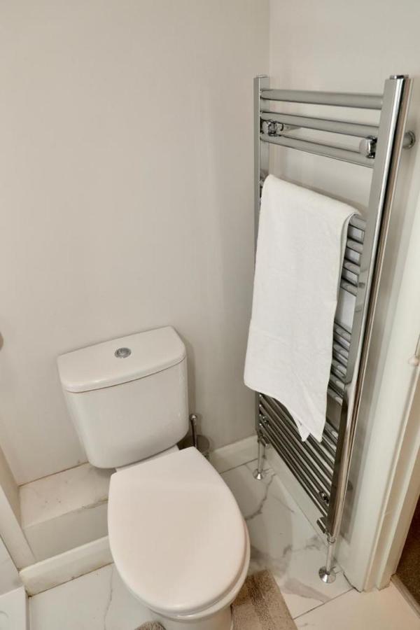 Aqua Dreams - Serviced Luxury Modern Belfast City Centre 2 Bed Apartment Ngoại thất bức ảnh